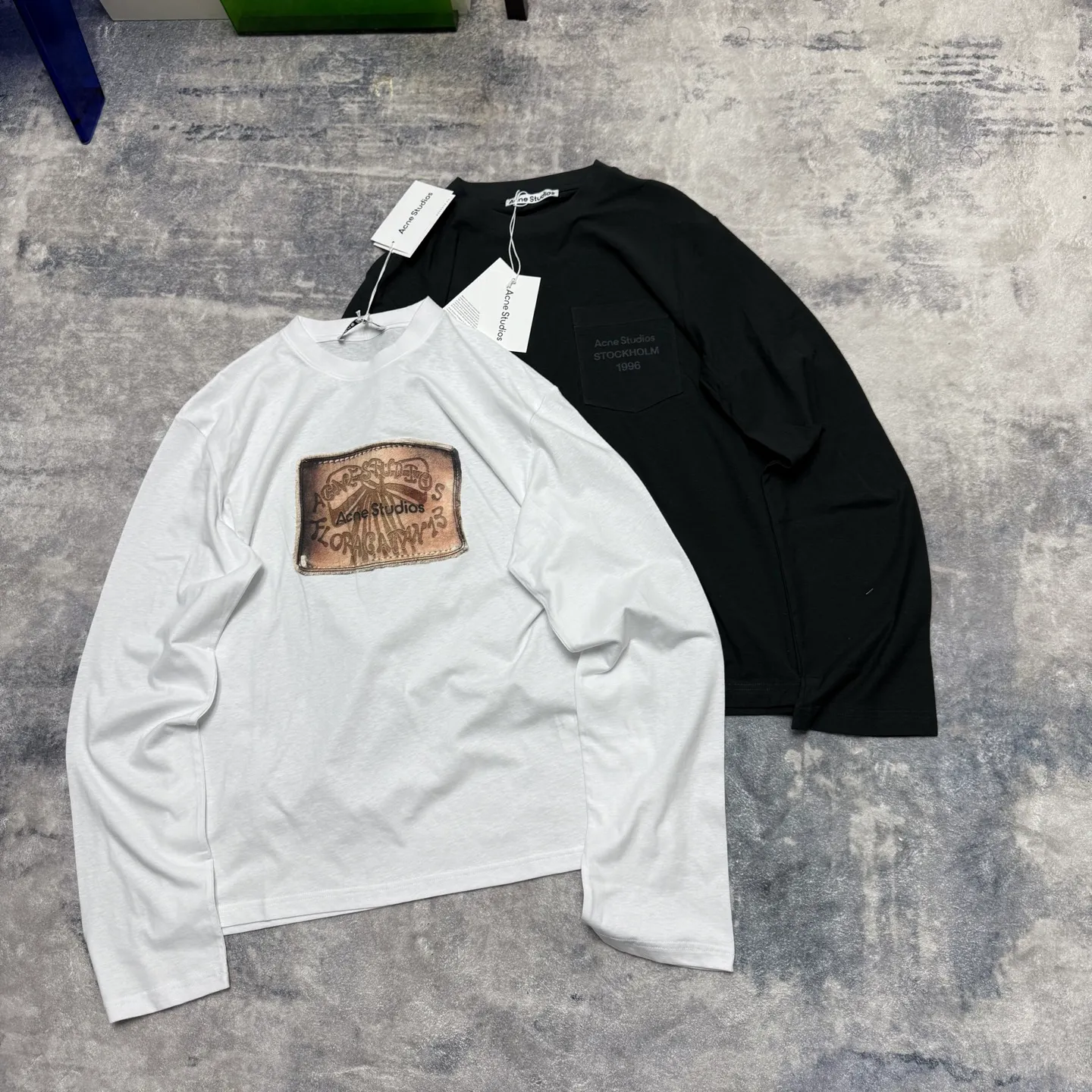 Acne T（ ） acne studios T ， ， 100% 32 180 ， ， ， ， ， ACNE STUDIOS logo T ， ， 85% ，15 ， ， ， Sizes A， 160， 100， S B， 165， 120， M C： 170， 140， L Size： S 69.5 48.5 113 67.5 M 71.5 50 117 68.5 L 73.5 51.5 121 69.5 Size： S/36 68 45.5 110 67 M/38 70 47 114 68 L/40 72 48.5 118 69